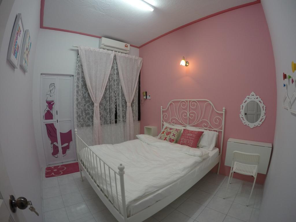 Little Blue House Kemaman Guesthouse Chukai Εξωτερικό φωτογραφία