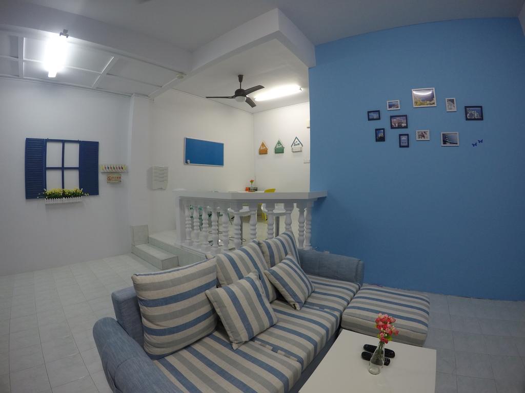 Little Blue House Kemaman Guesthouse Chukai Εξωτερικό φωτογραφία